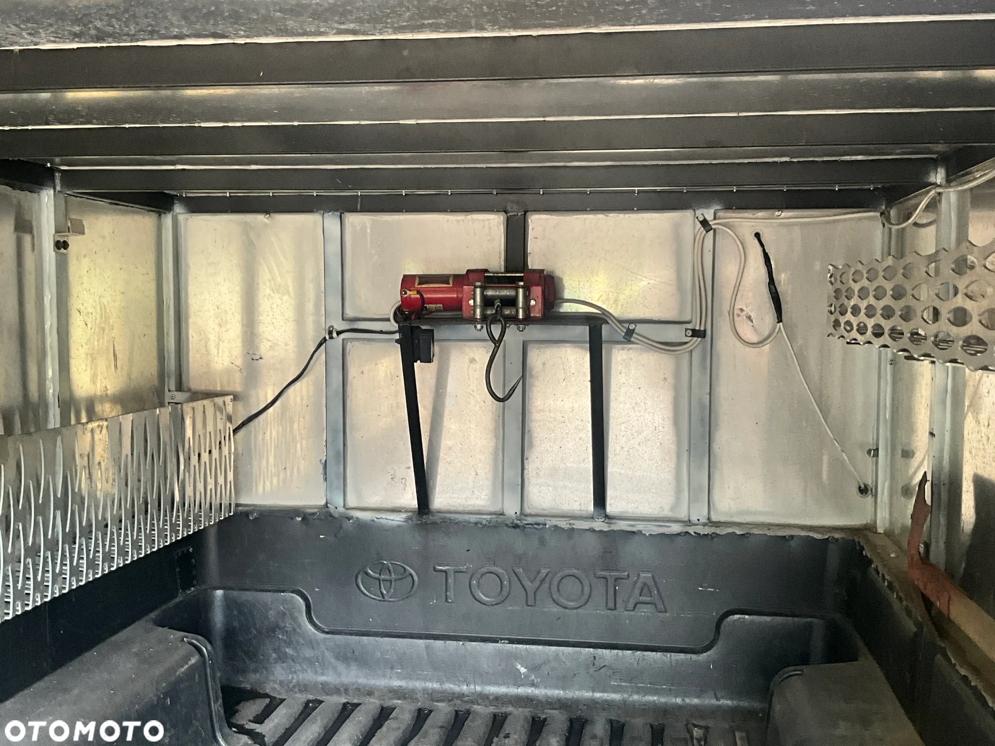 Toyota Hilux 2.5 D-4D DLX - 10