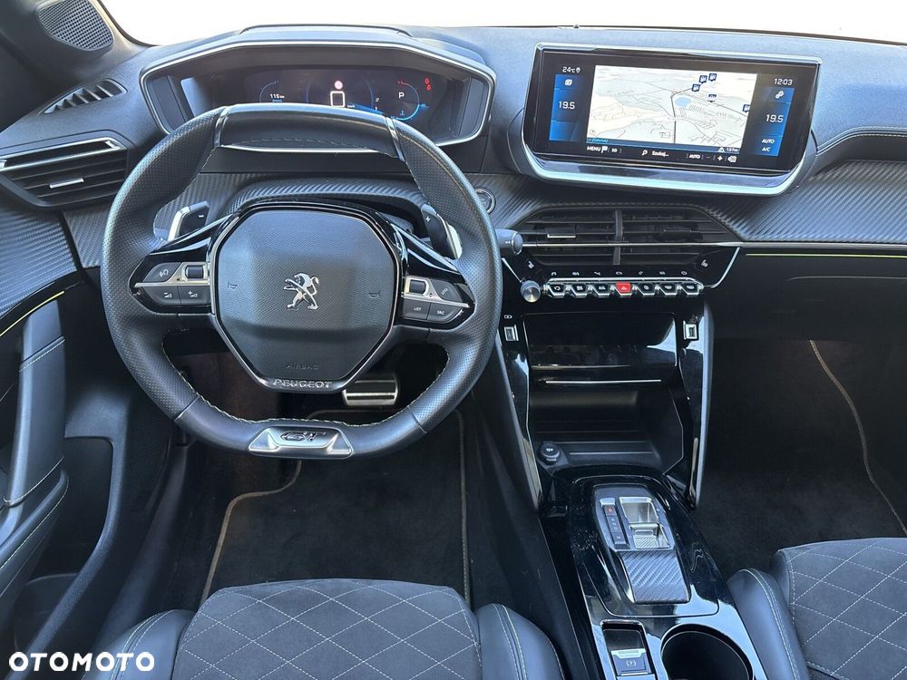Peugeot 208 - 11