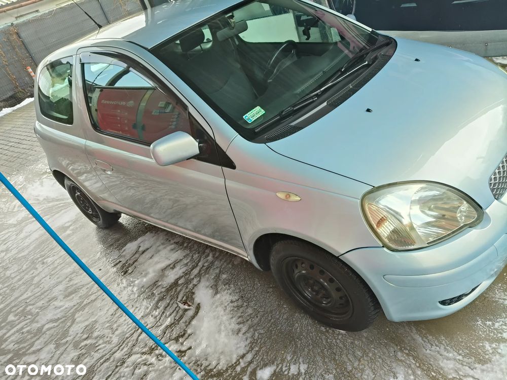 Toyota Yaris 1.0 Base - 3