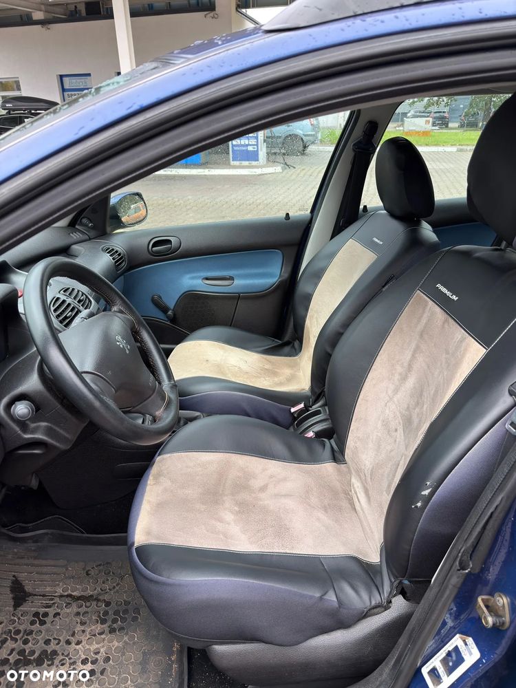 Peugeot 206 - 10