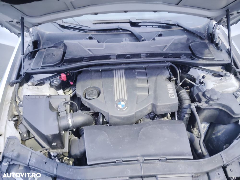 BMW Seria 3 320d DPF Touring Blue Performance Edition Fleet - 11