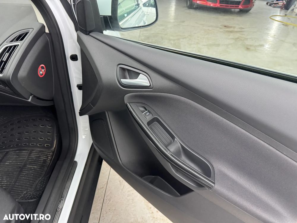 FORD Focus 2016 — imagine 26