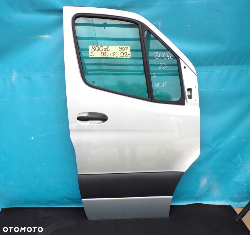 SPRINTER 907 910 17- drzwi przednie prawe NOWE SREBRNE - 1
