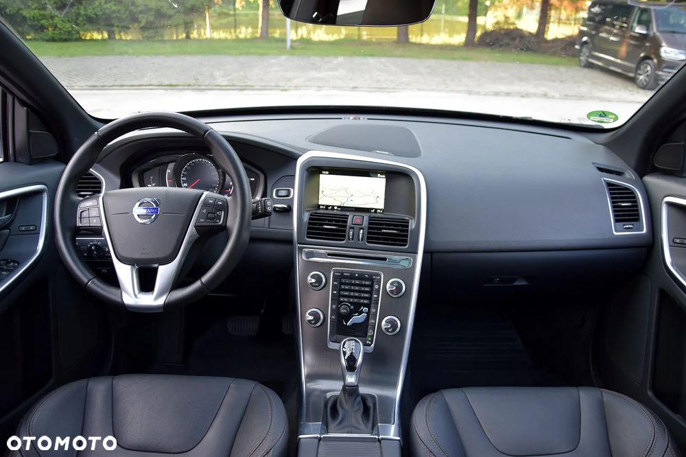Volvo XC 60 D5 AWD Summum - 24