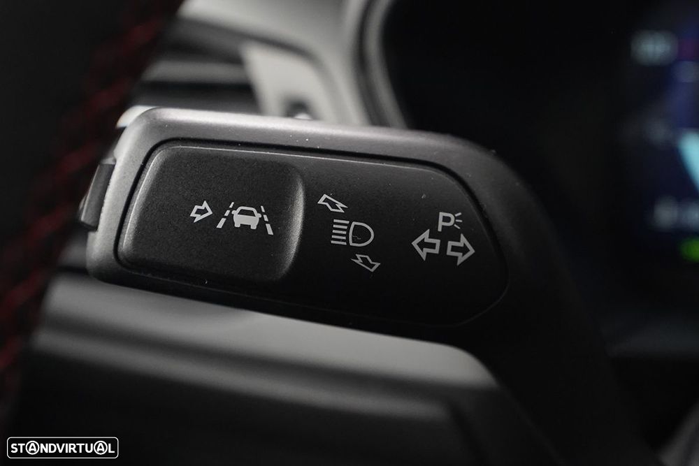 Ford Focus 1.0 EcoBoost MHEV ST-Line - 16