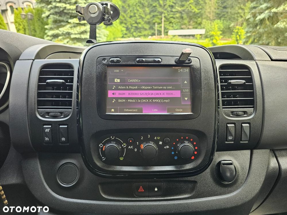 Opel Vivaro L2H1 2,9t Elegance Business - 26