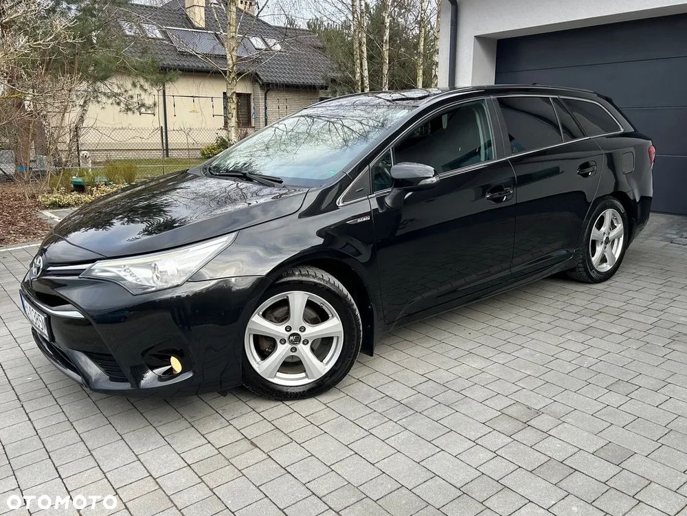 Toyota Avensis Touring Sports 1.8 Multidrive S Executive - 16