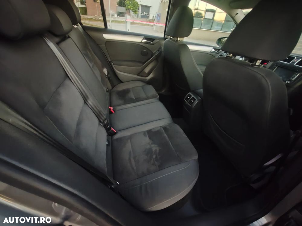 Volkswagen Golf 2.0 TDI Highline - 4