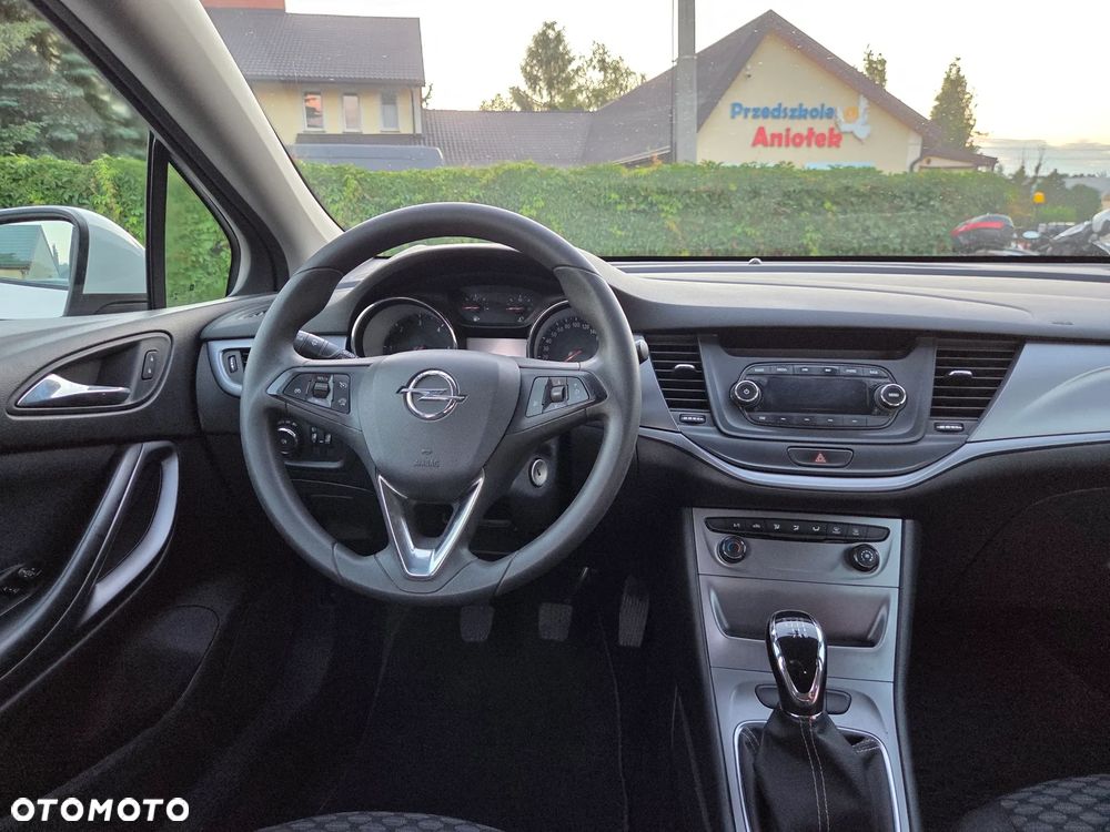 Opel Astra 1.6 CDTI Enjoy S&S - 9