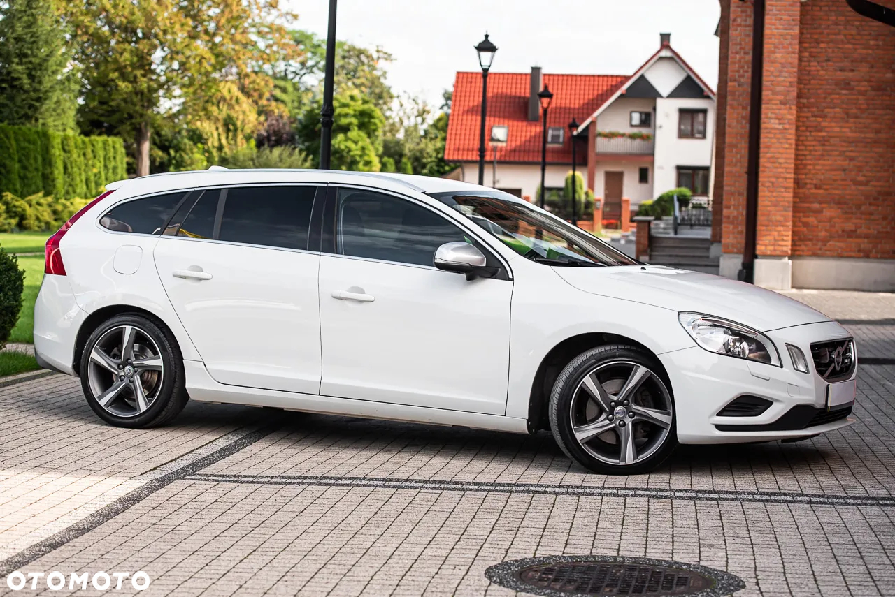 Volvo V60 T5 R-Design - 7