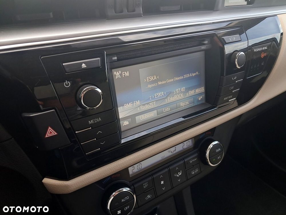 Toyota Corolla 1.6 Premium - 21
