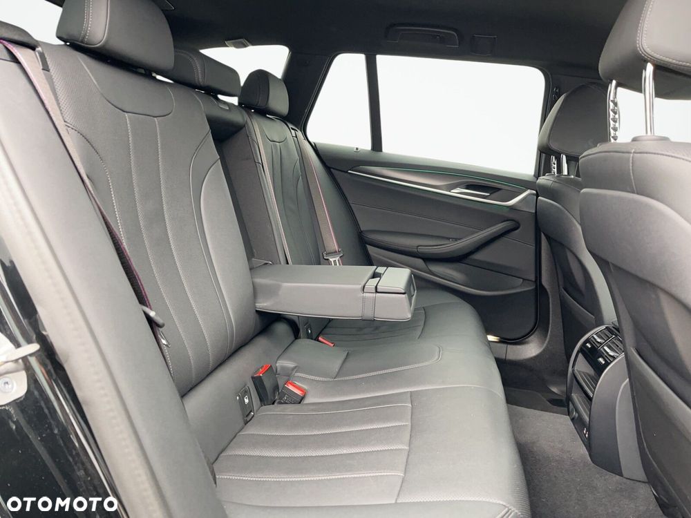 BMW Seria 5 520d xDrive mHEV M Sport sport - 19