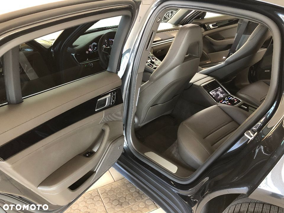 Porsche Panamera 4S - 16