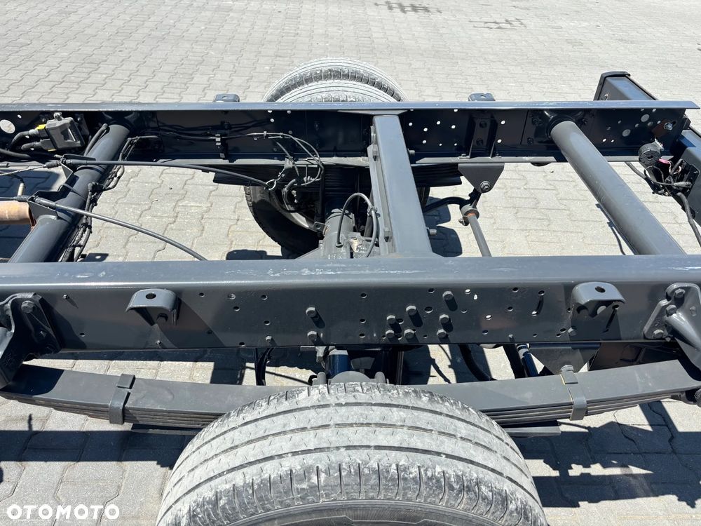 Iveco DAILY 65C15,65C17,65C18,70C15,70C17,70C18,72C15,72C17,72C18 RAMA DO ZABUDOWY WYWROT KONTENER CHLODNIA 70 SZTUK NA PLACU - 5