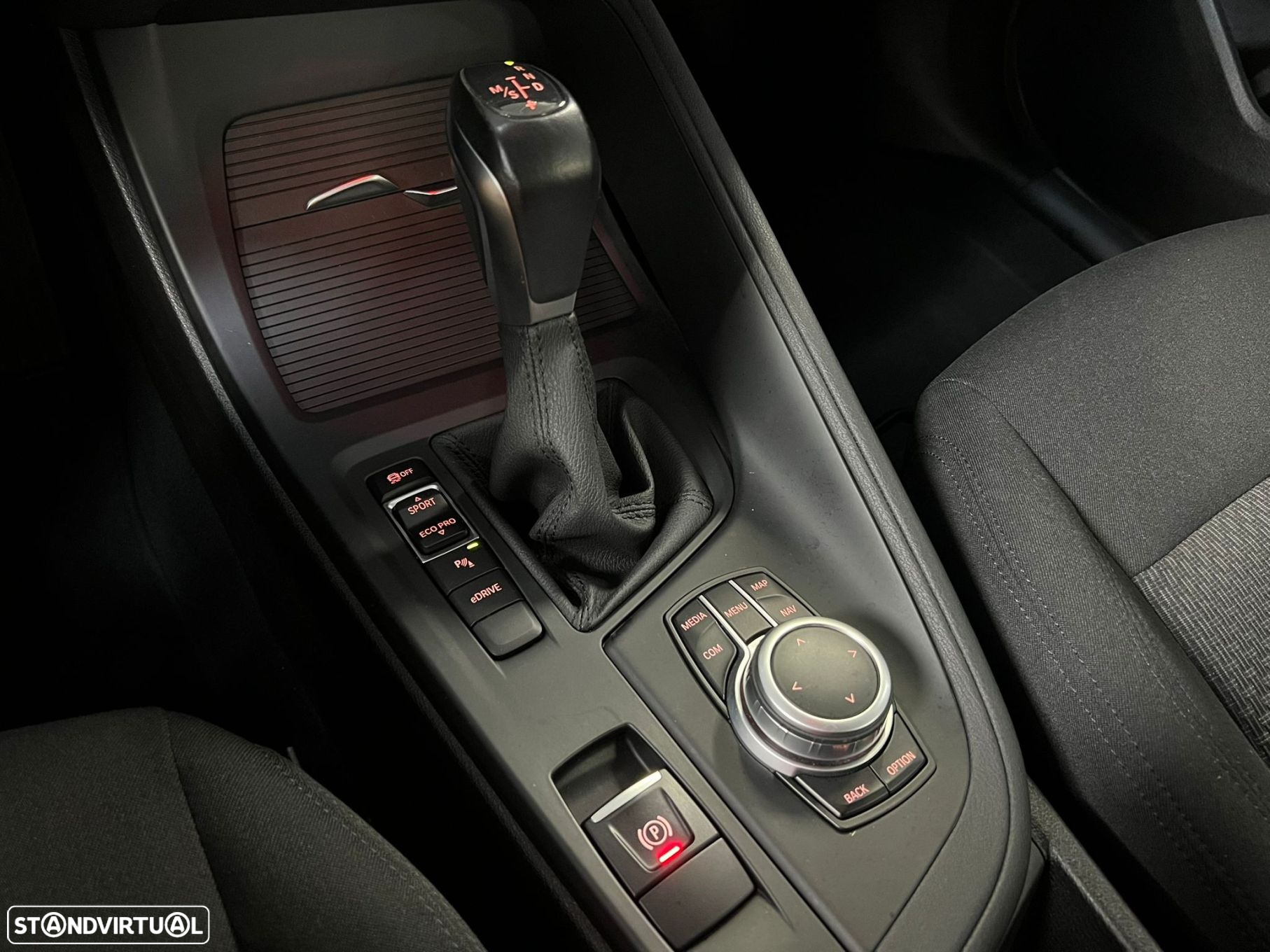 BMW X1 25 e xDrive Corporate Edition - 18