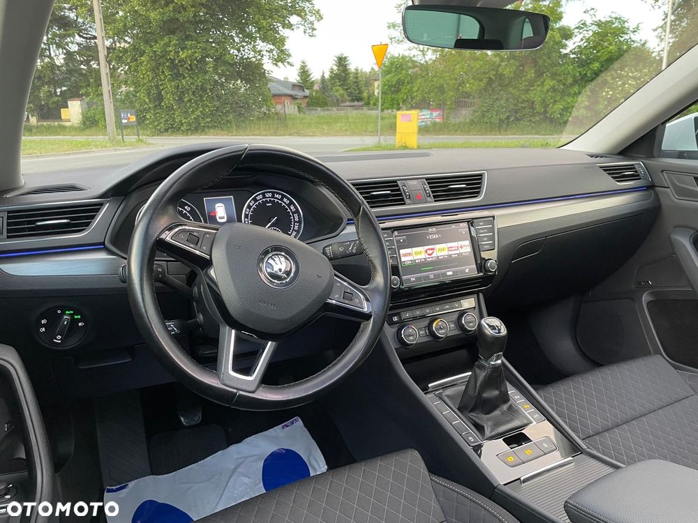 Skoda Superb 2.0 TDI Style - 9