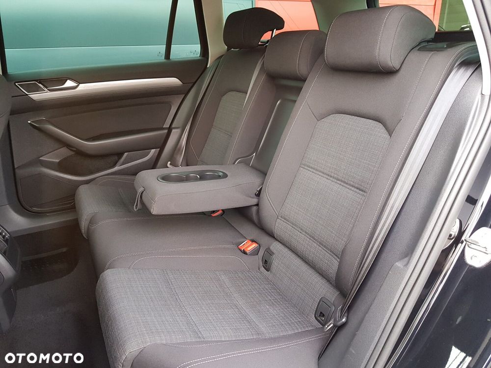 Volkswagen Passat Variant 2.0 TSI Elegance DSG - 34