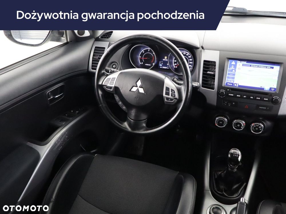 Mitsubishi Outlander - 9