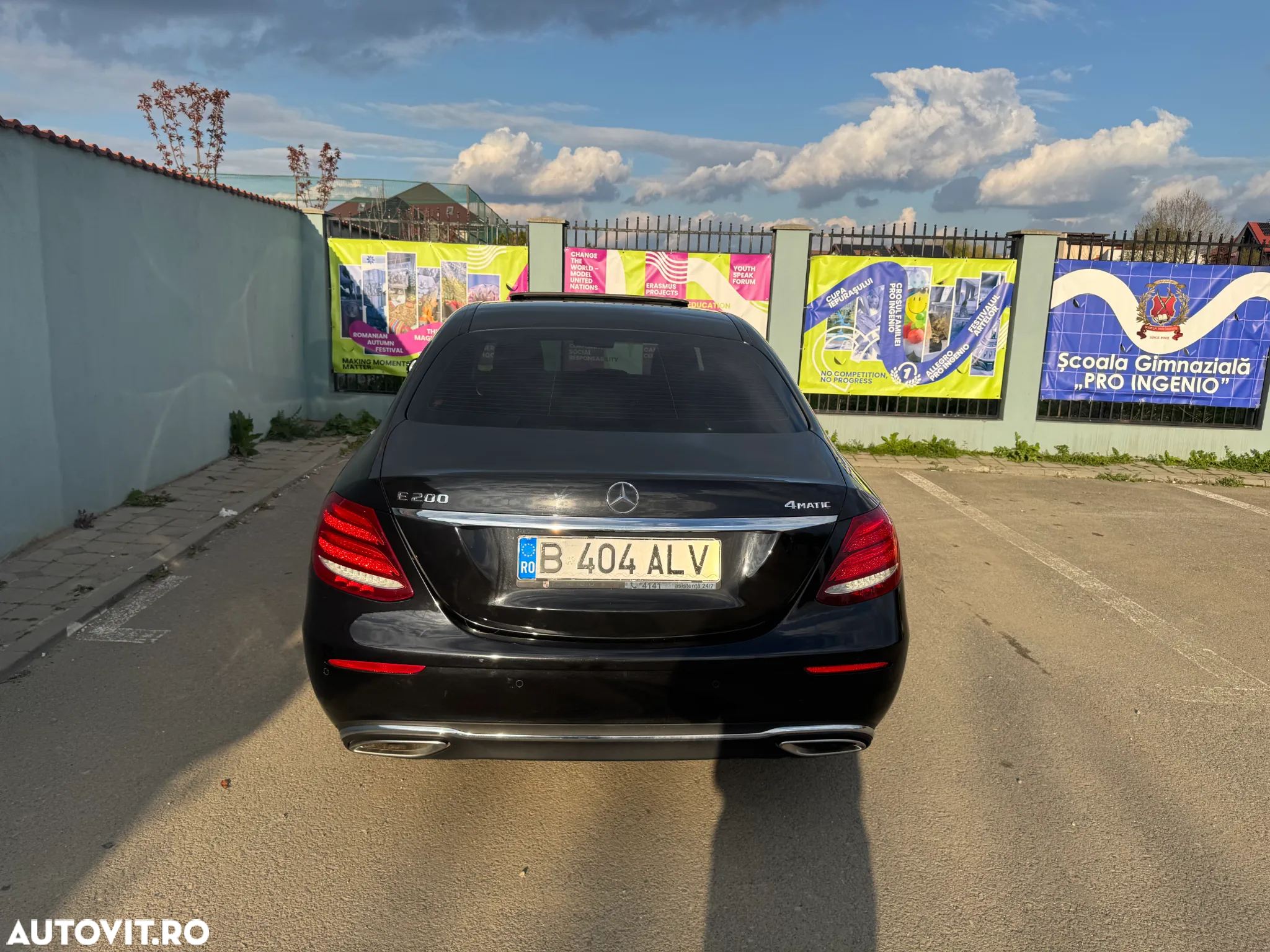 Mercedes-Benz E 200 4MATIC Aut. - 9