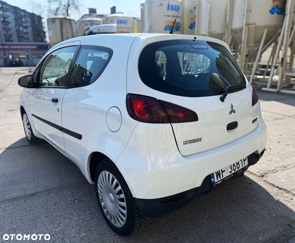 Mitsubishi Colt - 4