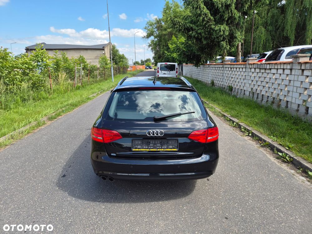 Audi A4 Avant 2.0 TDI DPF Ambiente - 9
