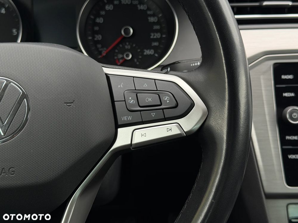 Volkswagen Passat 2.0 TDI EVO Elegance - 15