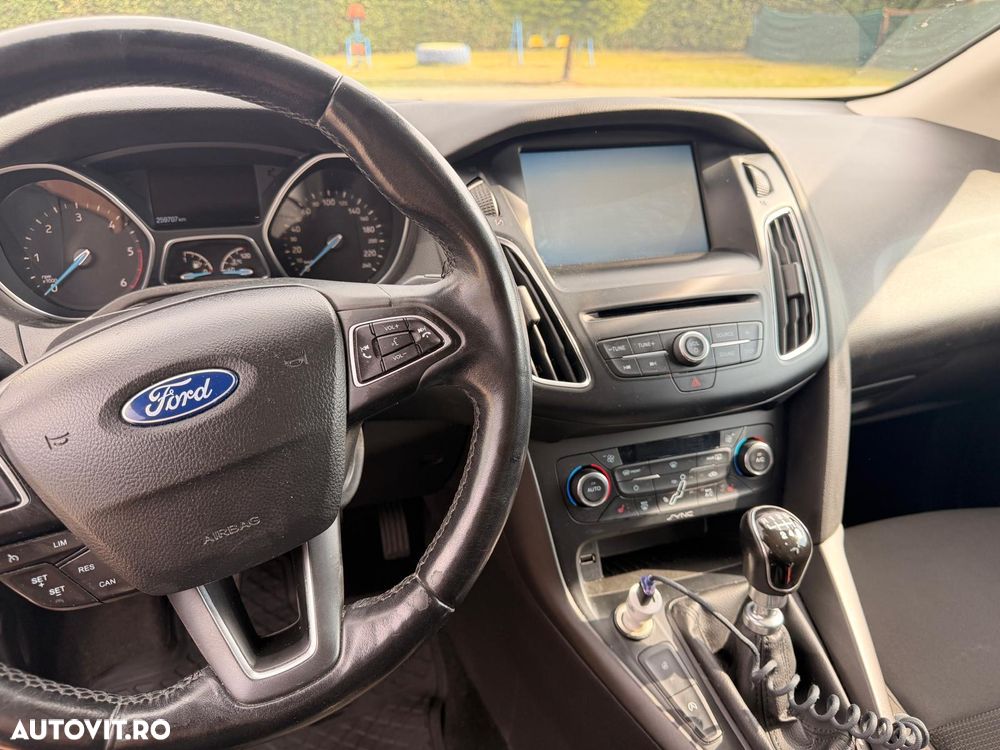 Ford Focus 1.5 TDCi Trend - 6