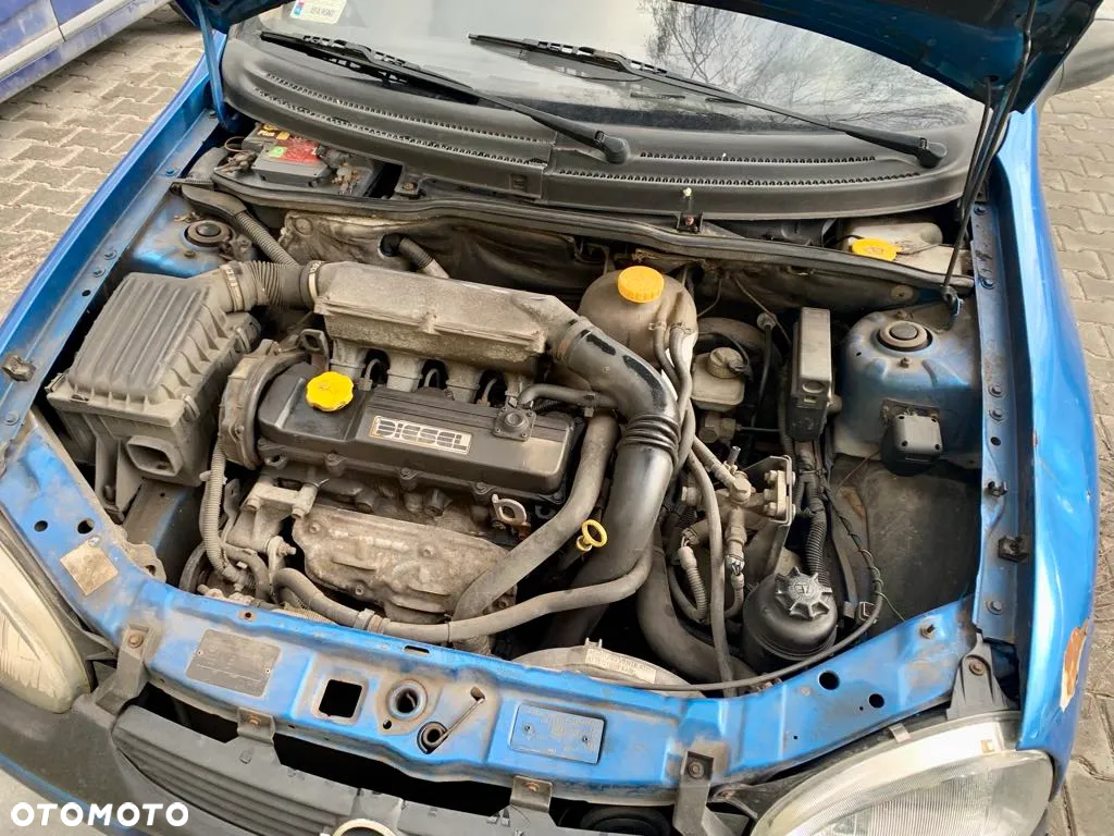 Opel Corsa - 4