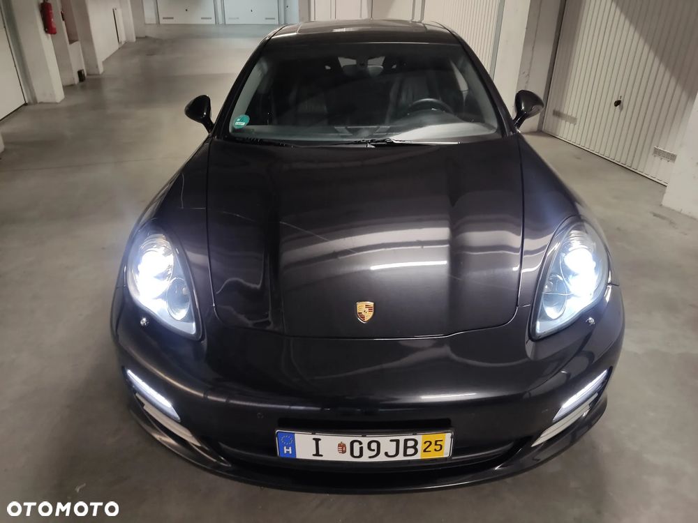 Porsche Panamera 4S PDK - 26