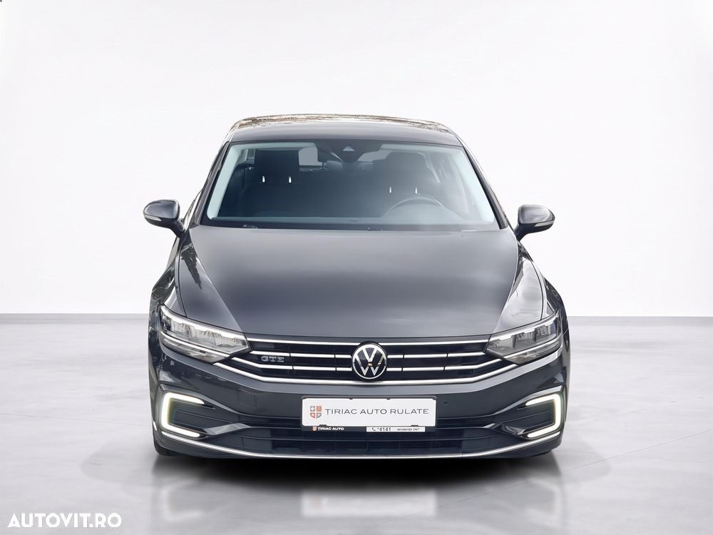 Volkswagen Passat - 9