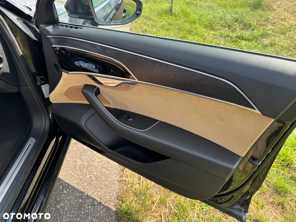 Audi A8 L 55 TFSI quattro tiptronic - 32