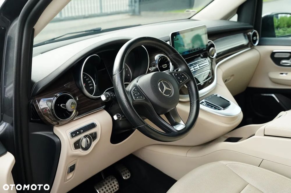 Mercedes-Benz Klasa V 300 d 4-Matic Avantgarde 9G-Tronic (ekstra d³) - 19