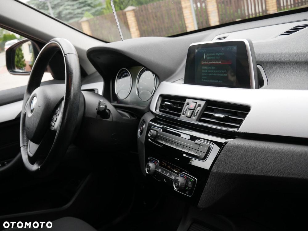 BMW X1 sDrive18i - 8