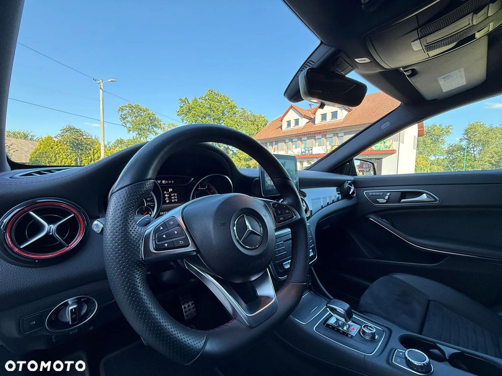 Mercedes-Benz CLA AMG 45 4-Matic - 16