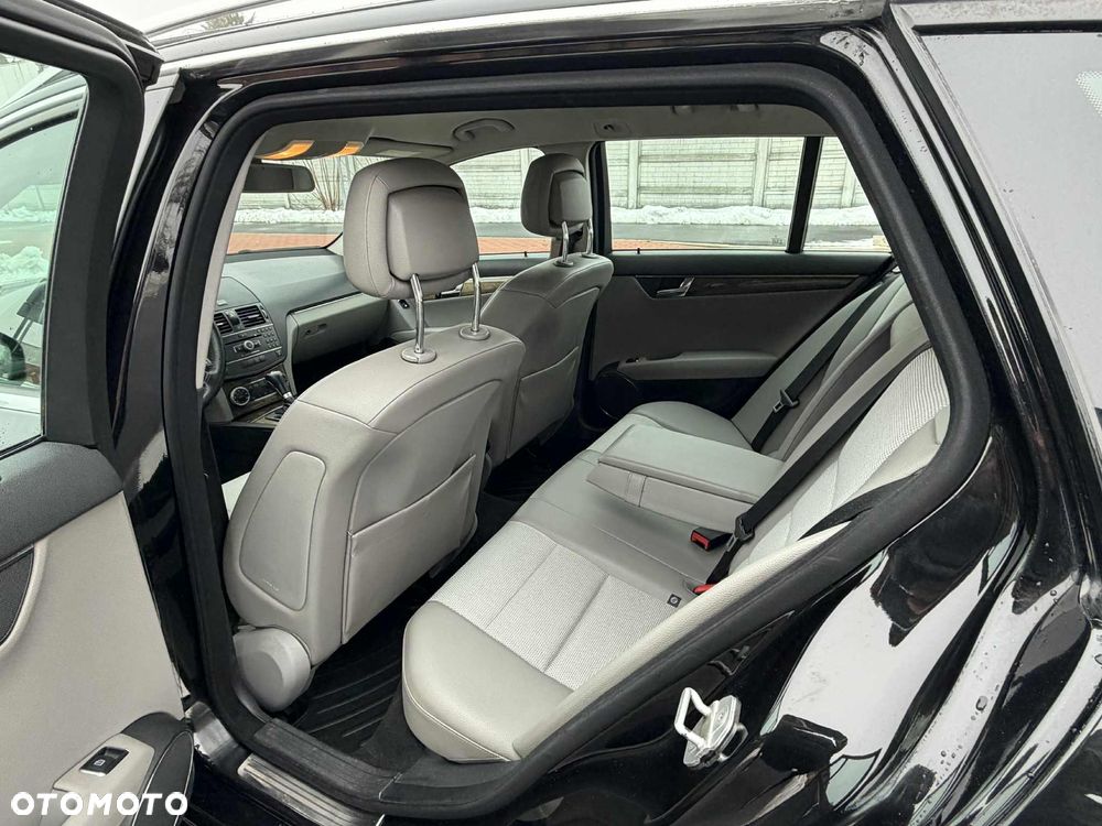 Mercedes-Benz Klasa C - 16