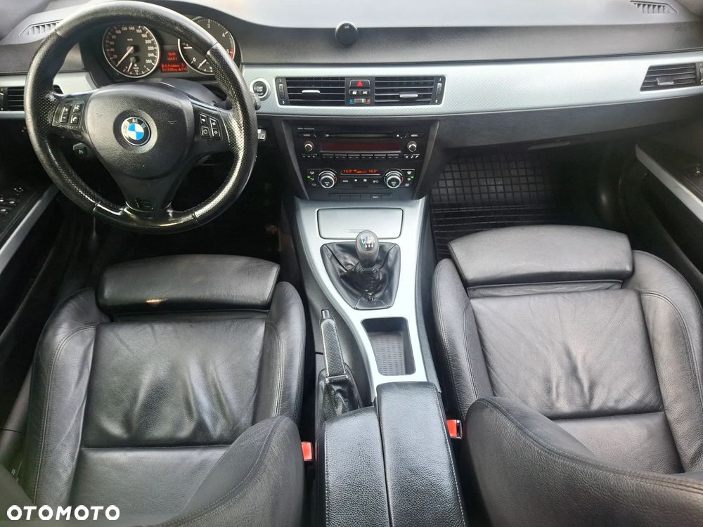 BMW Seria 3 318d DPF Edition Sport - 9