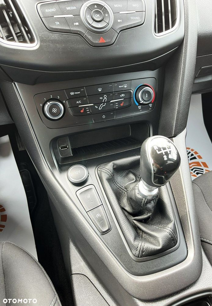 Ford Focus 1.0 EcoBoost Trend Edition Business - 17