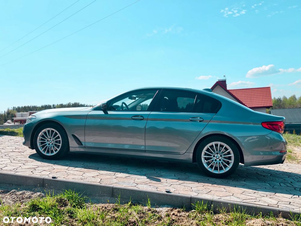 BMW Seria 5 530i GPF xDrive Sport Line sport - 5