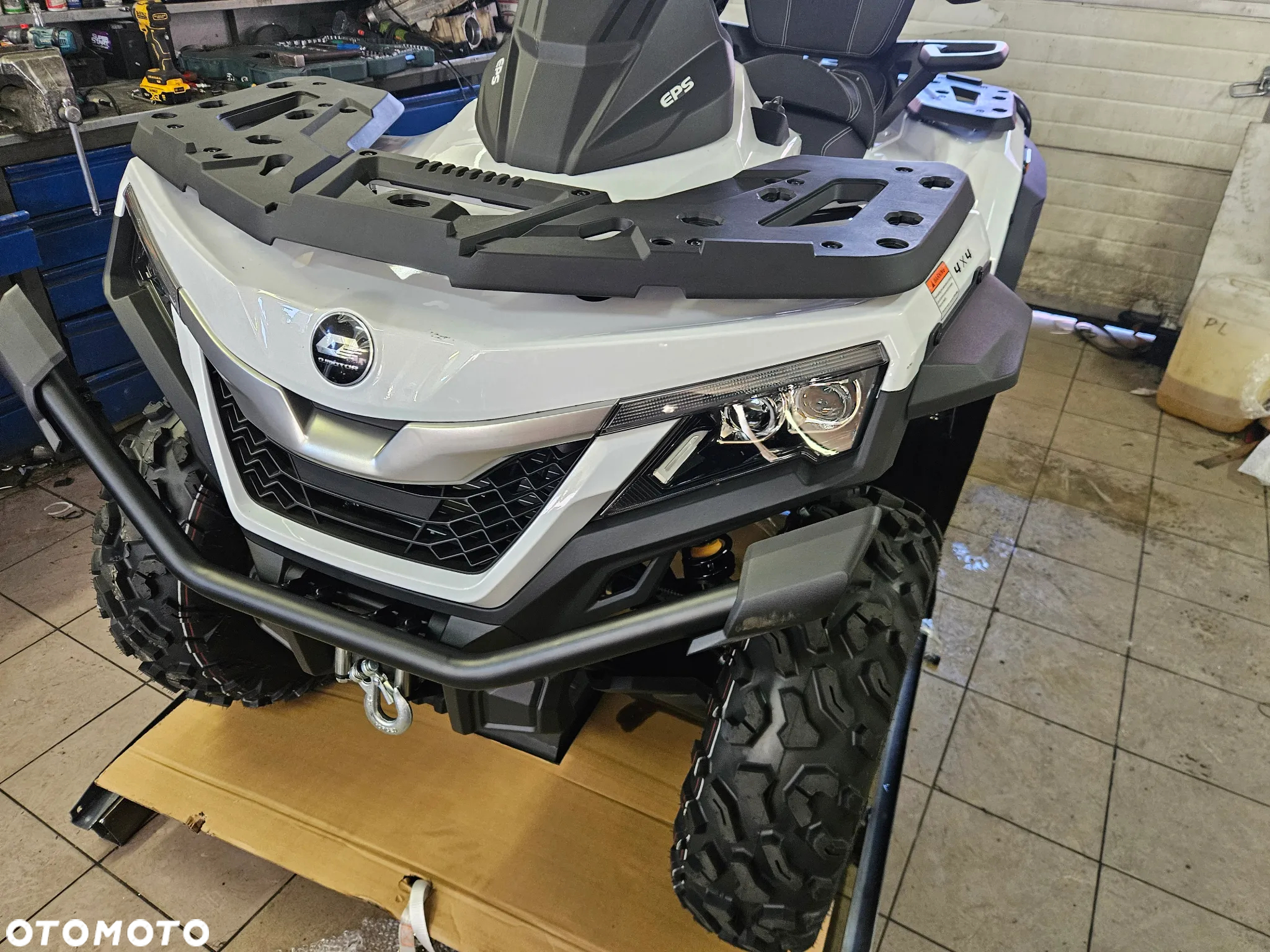 QJMOTOR SFA 600 - 6