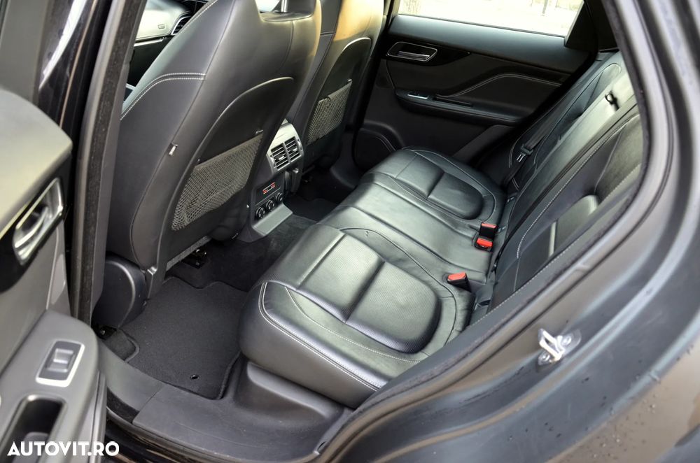 Jaguar F-Pace 20d AWD Aut. R-Sport - 16