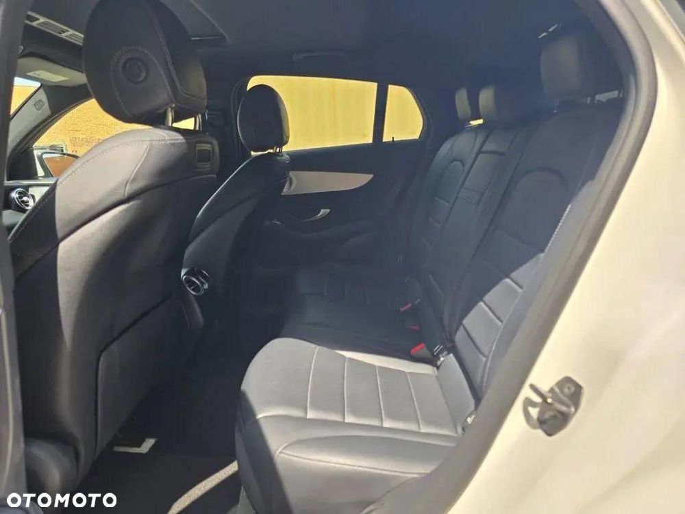 Mercedes-Benz GLC - 23
