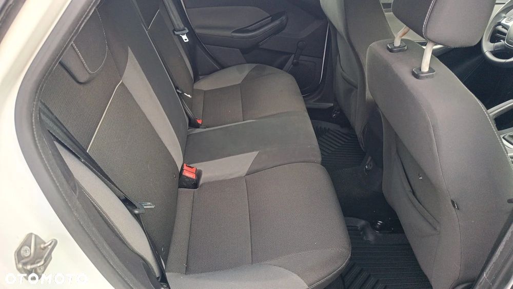 Ford Focus - 13