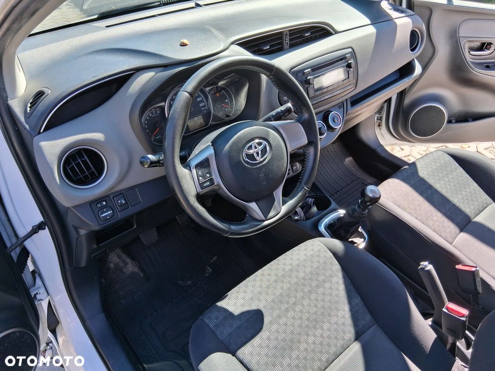 Toyota Yaris 1.33 Active - 9