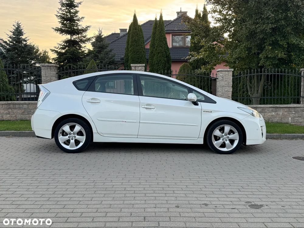 Toyota Prius 1.8 HSD Sol - 1