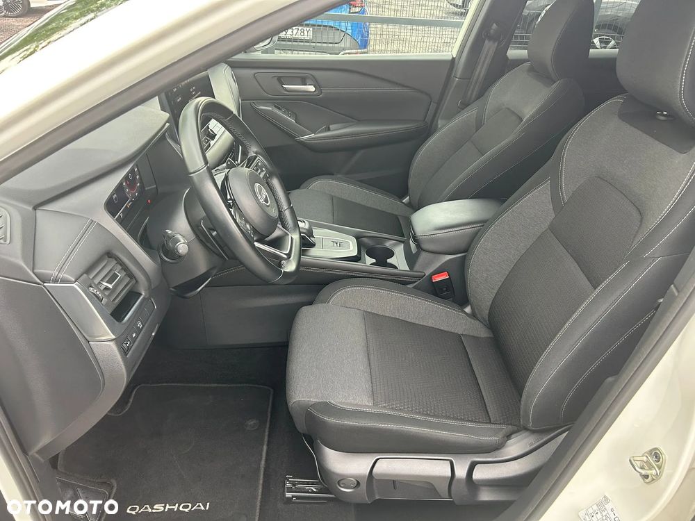 Nissan Qashqai 1.3 DIG-T MHEV N-Connecta Xtronic - 16
