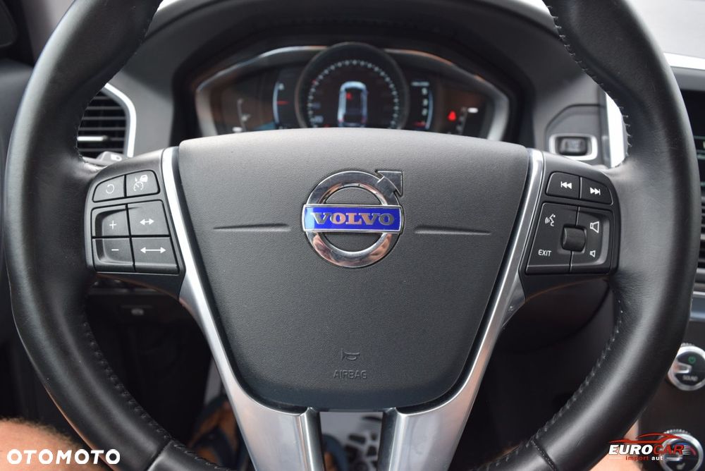 Volvo XC 60 D4 Geartronic Summum - 19