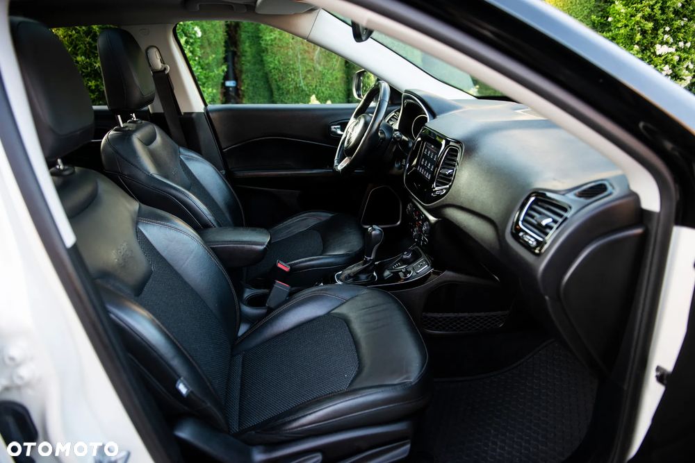 Jeep Compass 1.4 TMair Limited 4WD S&S - 37
