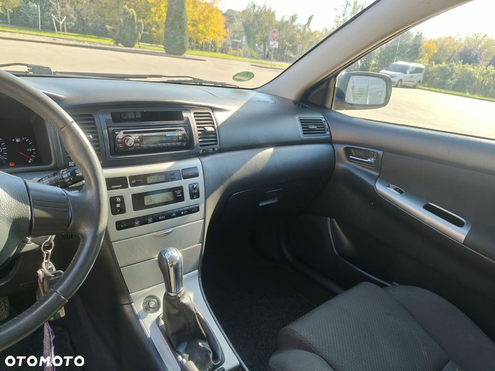 Toyota Corolla - 11