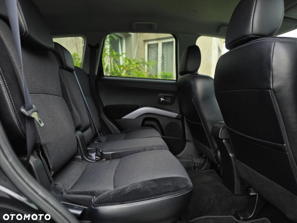 Mitsubishi Outlander - 20