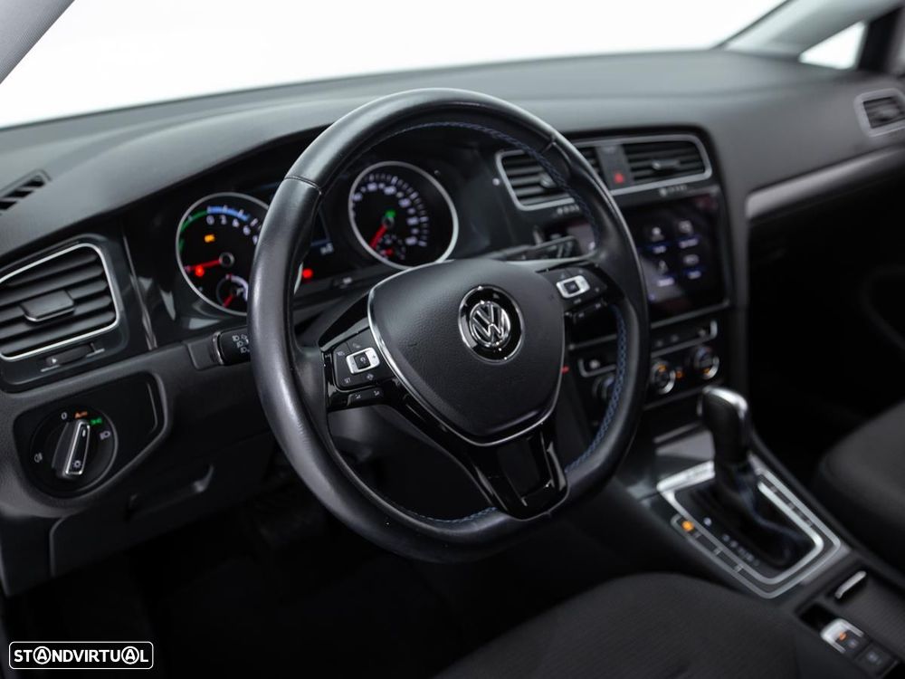 VW e-Golf AC/DC - 18